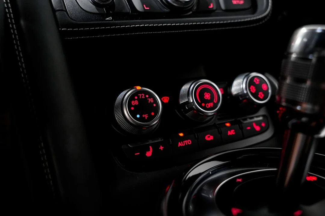 2014 Audi 42 R8 - Image 14 of 21