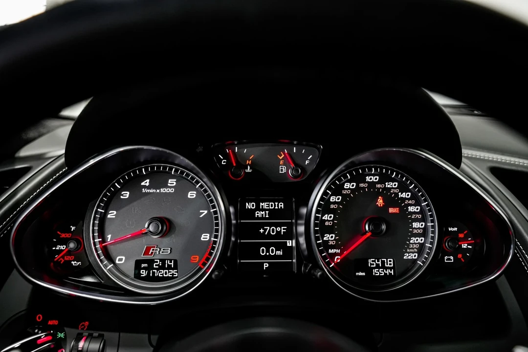 2014 Audi 42 R8 - Image 11 of 12