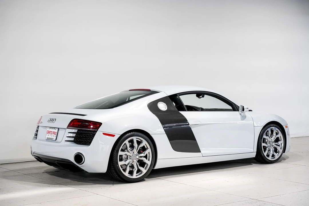 2014 Audi 42 R8 - Image 3 of 12