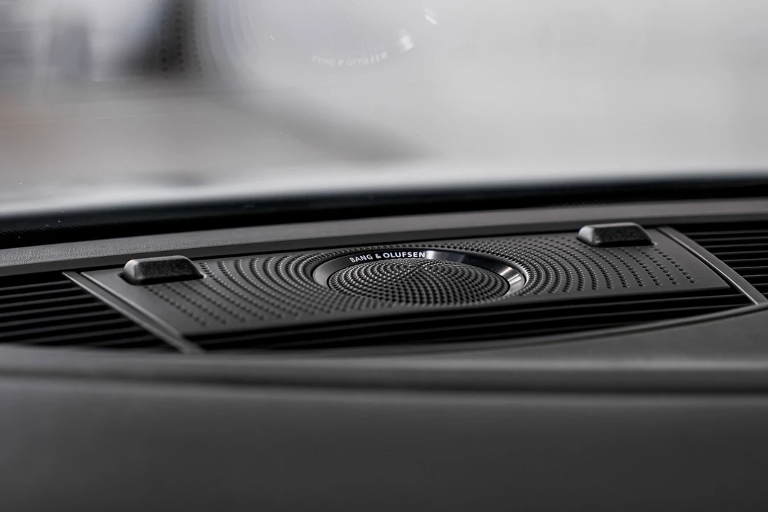2014 Audi 42 R8 - Image 12 of 12