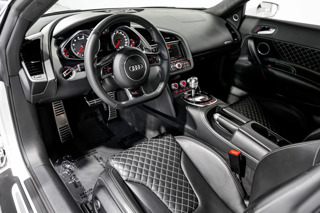 2014 Audi 42 R8 - Image 9 of 12