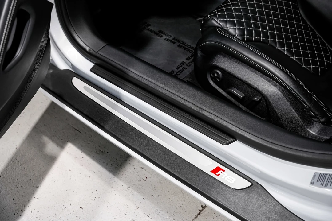 2014 Audi 42 R8 - Image 20 of 21