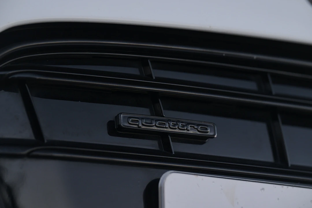 2014 Audi 42 R8 - Image 21 of 31