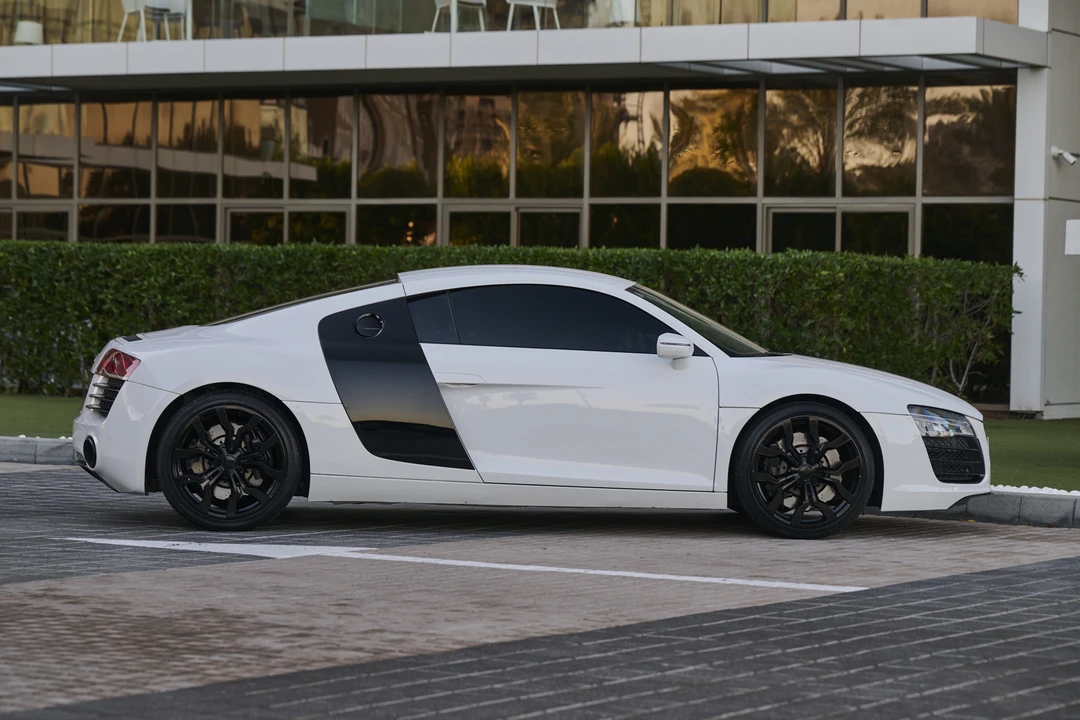 2014 Audi 42 R8 - Image 4 of 31
