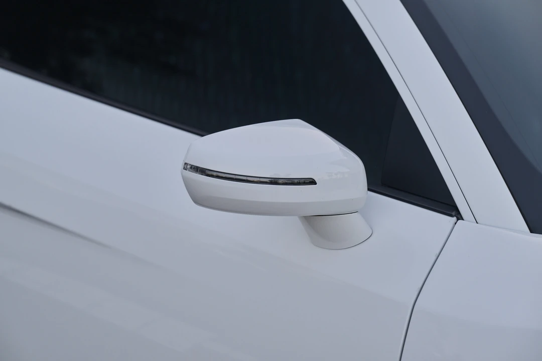 2014 Audi 42 R8 - Image 25 of 31