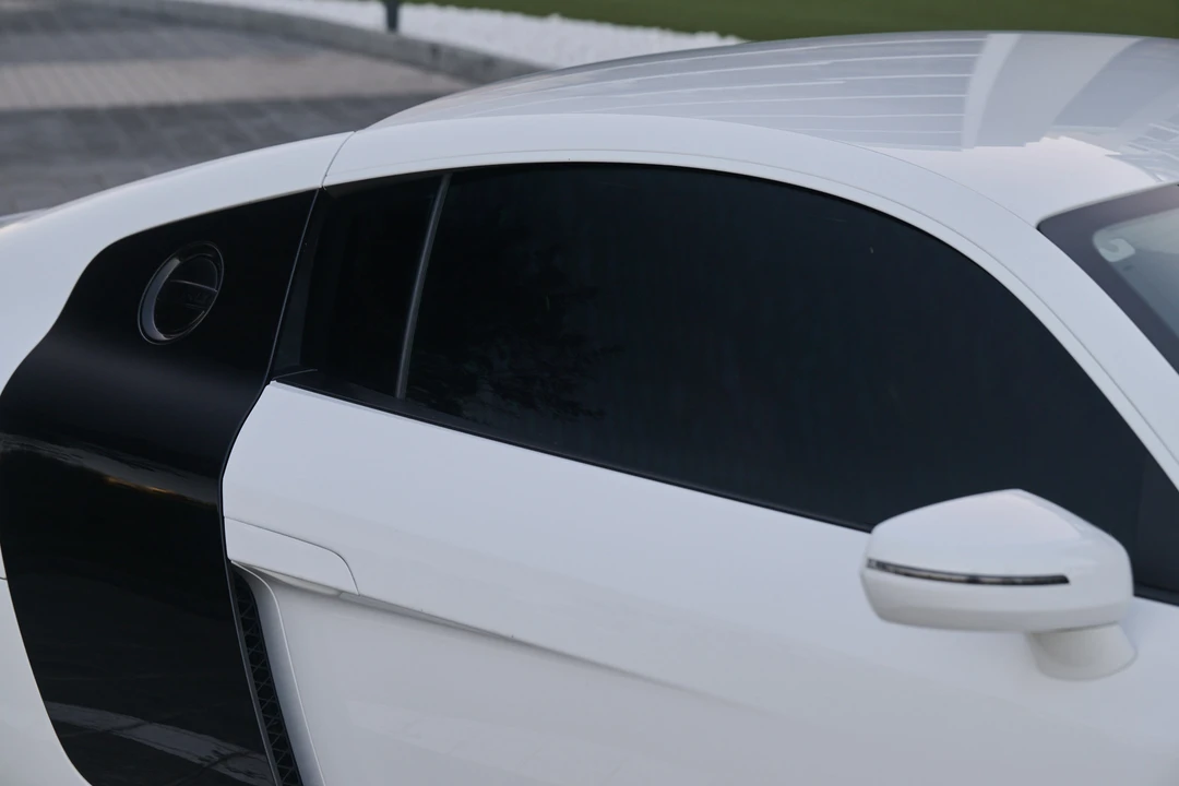 2014 Audi 42 R8 - Image 26 of 31