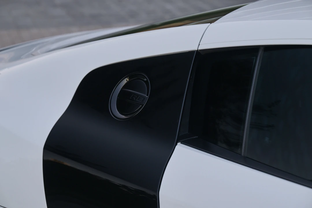 2014 Audi 42 R8 - Image 27 of 31