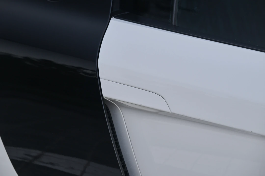 2014 Audi 42 R8 - Image 28 of 31