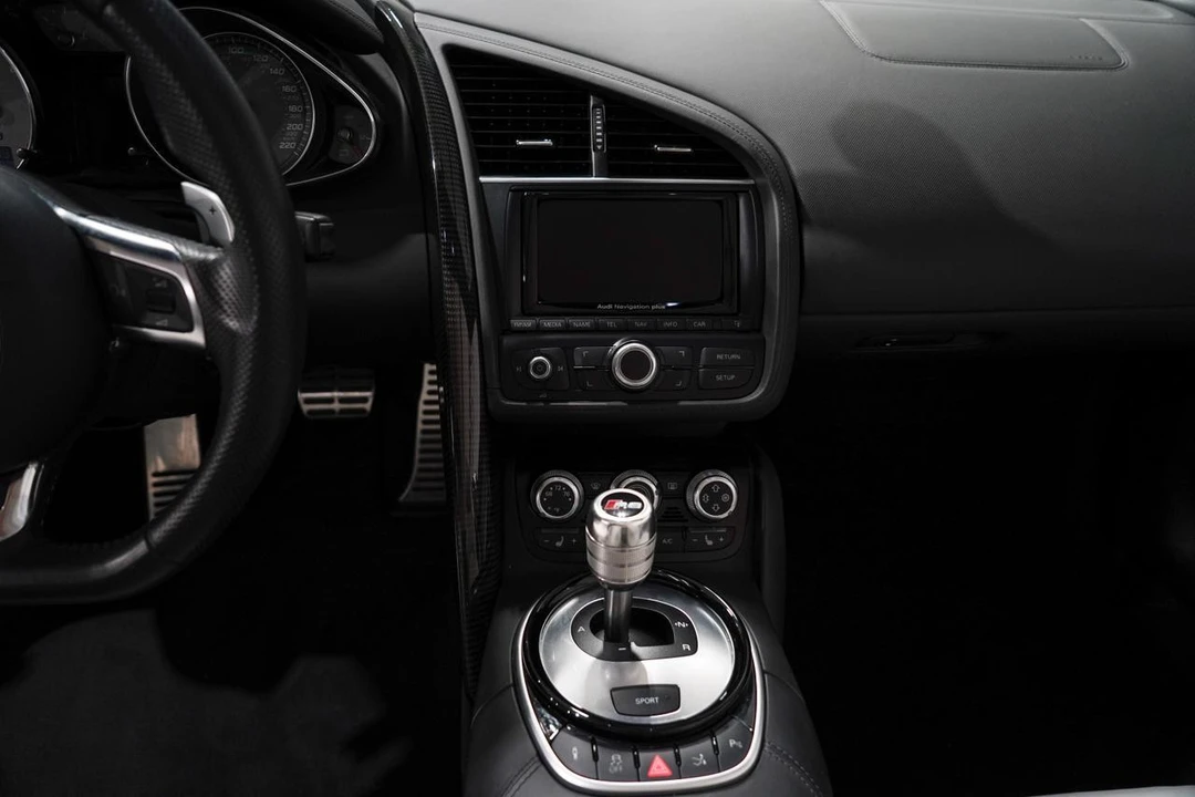 2014 Audi 42 R8 - Image 12 of 21