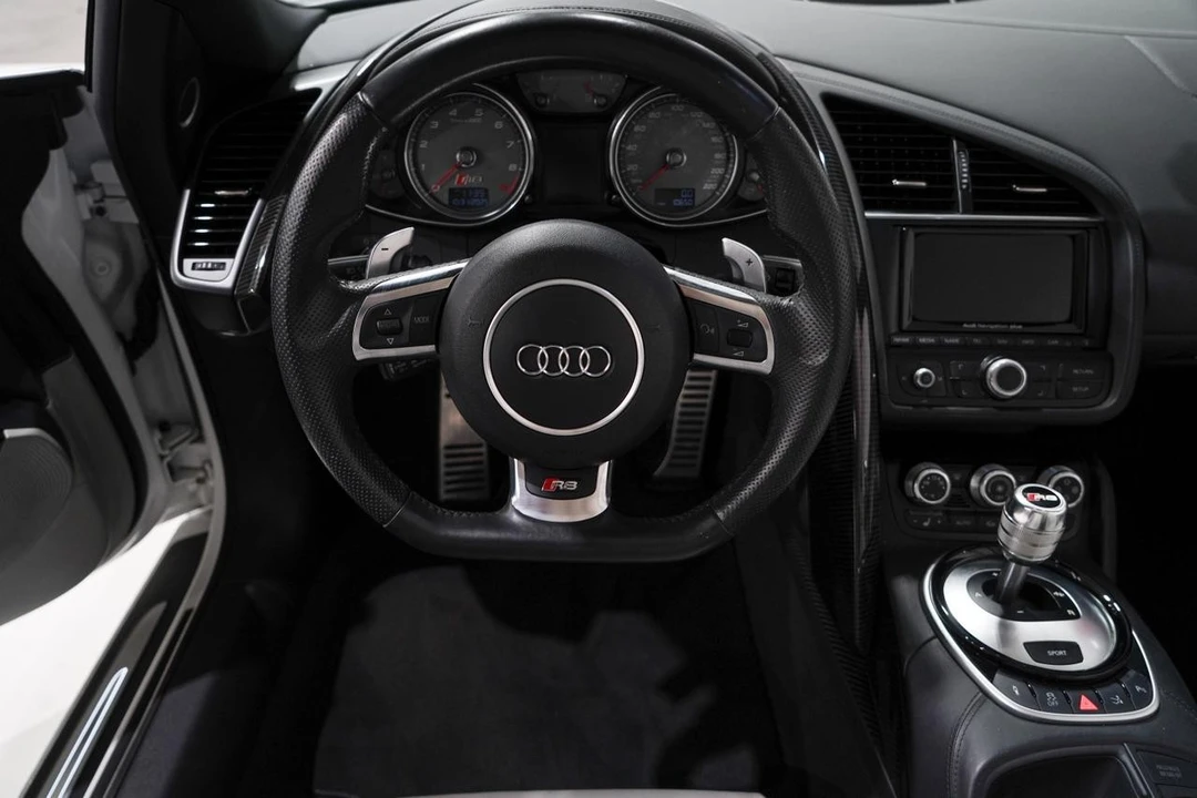 2014 Audi 42 R8 - Image 11 of 21