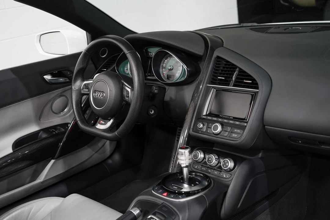 2014 Audi 42 R8 - Image 18 of 21
