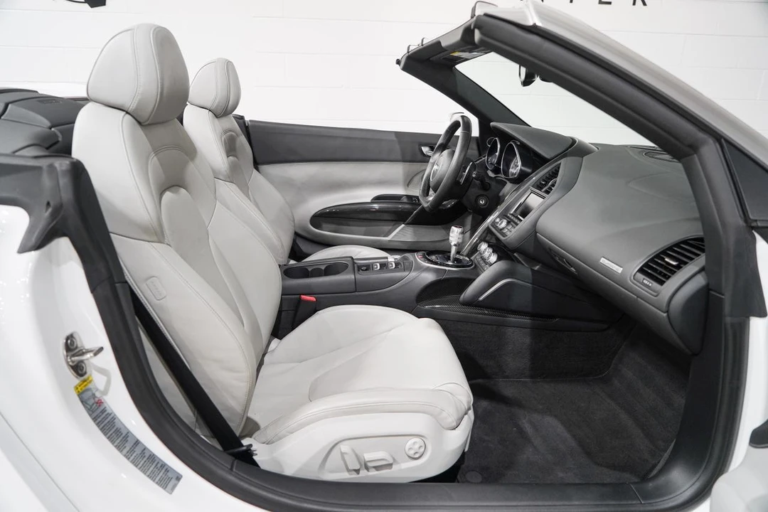 2014 Audi 42 R8 - Image 15 of 21