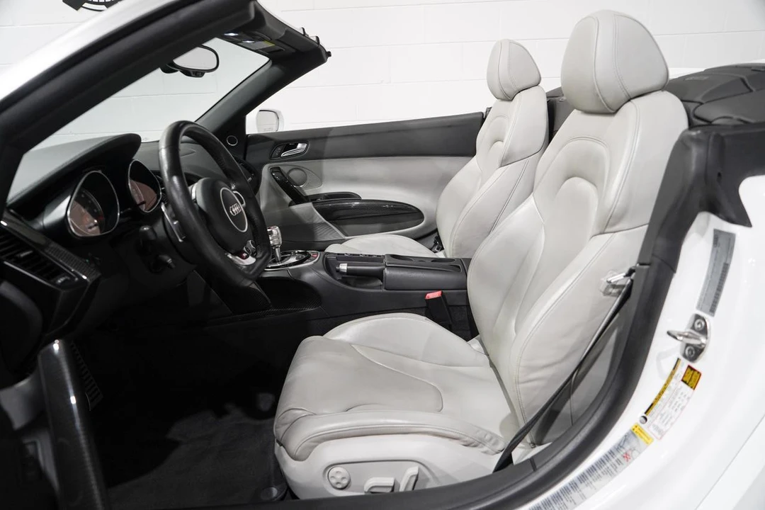 2014 Audi 42 R8 - Image 9 of 21