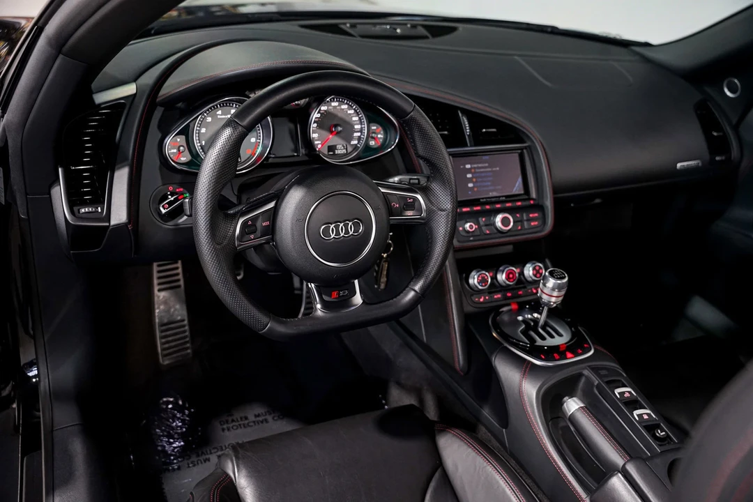 2014 Audi 42 R8 - Image 9 of 21