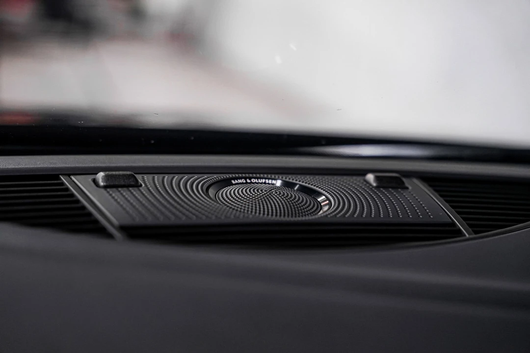 2014 Audi 42 R8 - Image 12 of 12