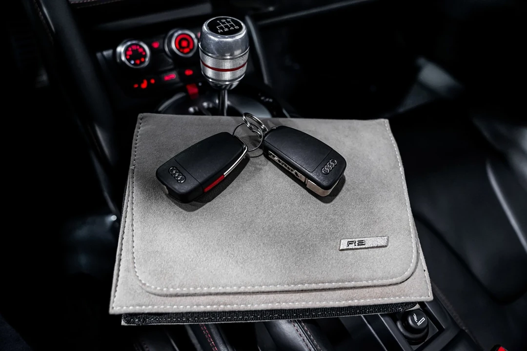2014 Audi 42 R8 - Image 18 of 21