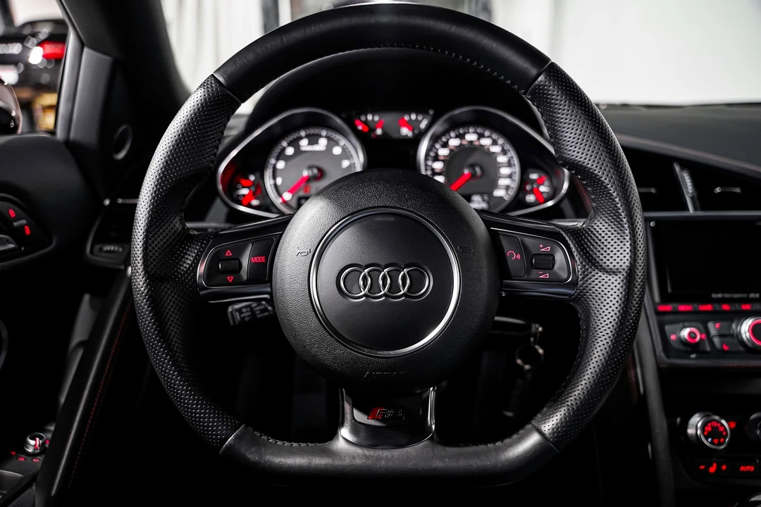 2014 Audi 42 R8 - Image 10 of 21