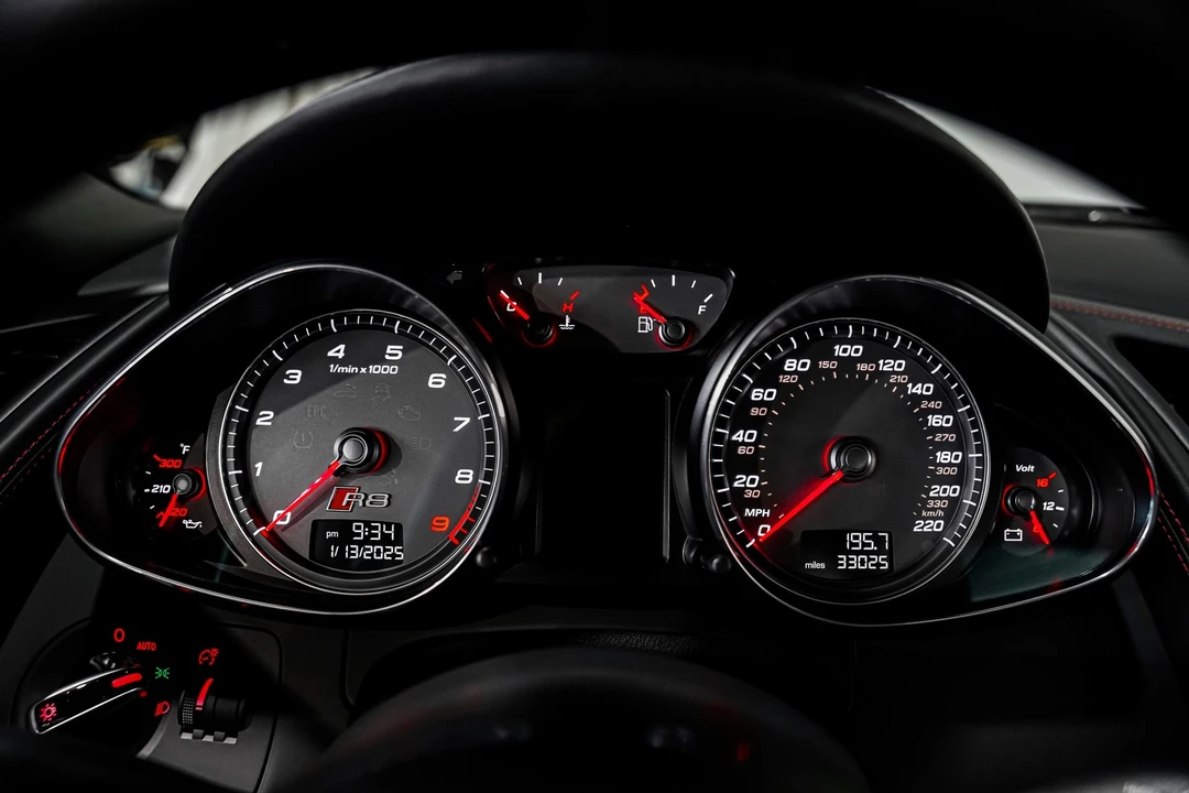 2014 Audi 42 R8 - Image 11 of 21