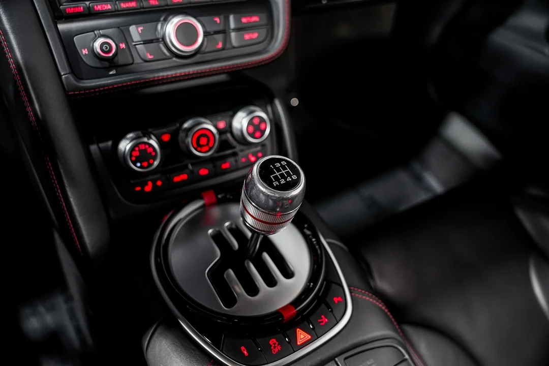 2014 Audi 42 R8 - Image 15 of 21