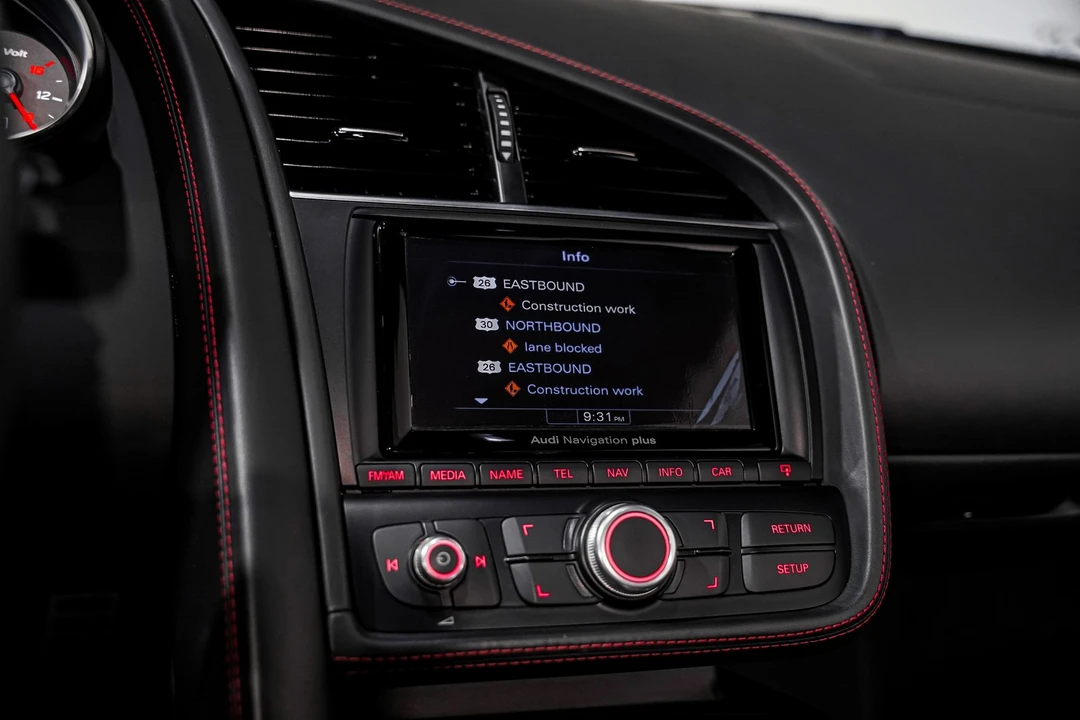 2014 Audi 42 R8 - Image 13 of 21