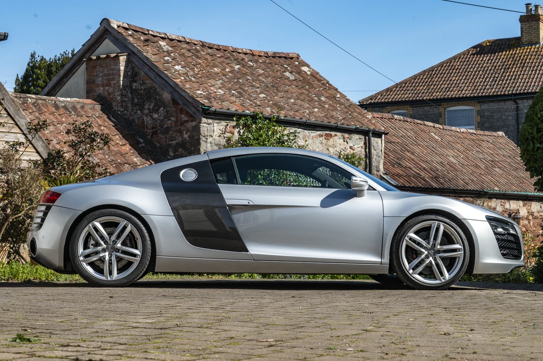 2014 Audi 42 R8 - Image 4 of 31