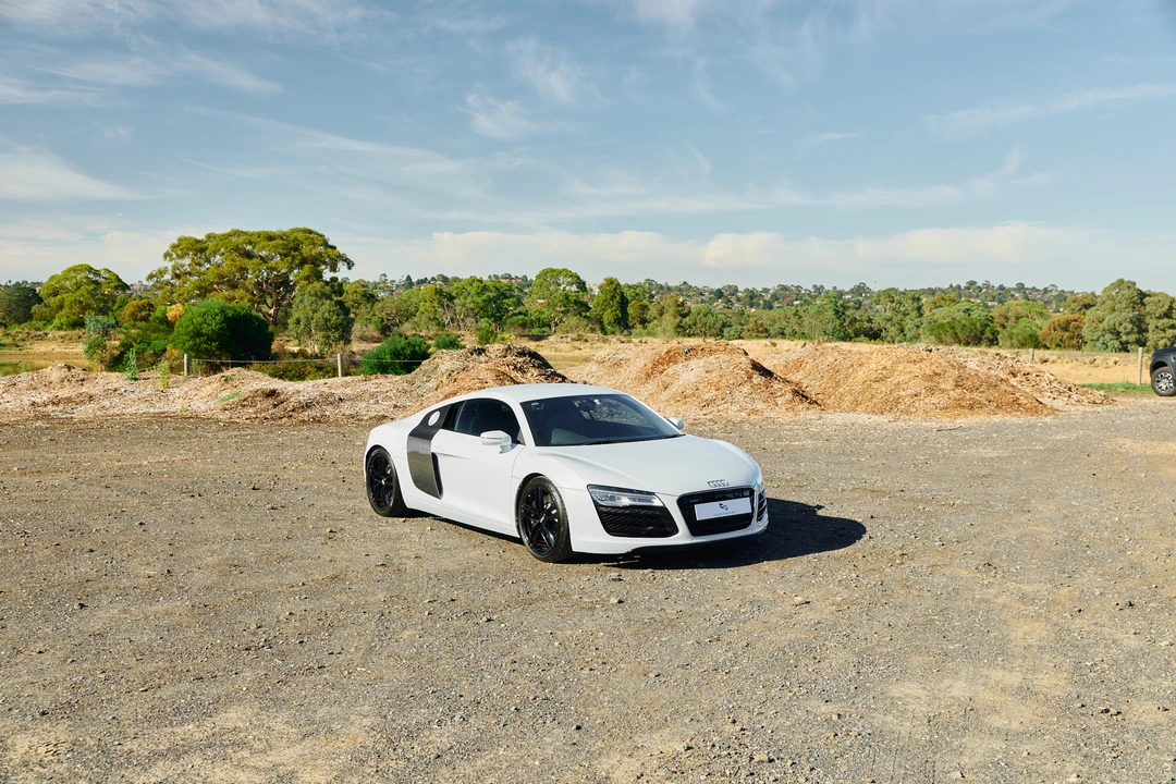 2014 Audi 42 R8 - Image 9 of 31
