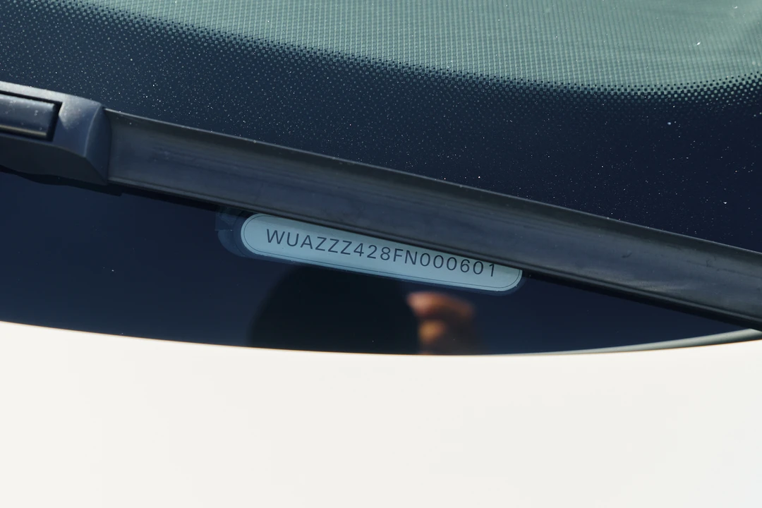 2014 Audi 42 R8 - Image 15 of 31