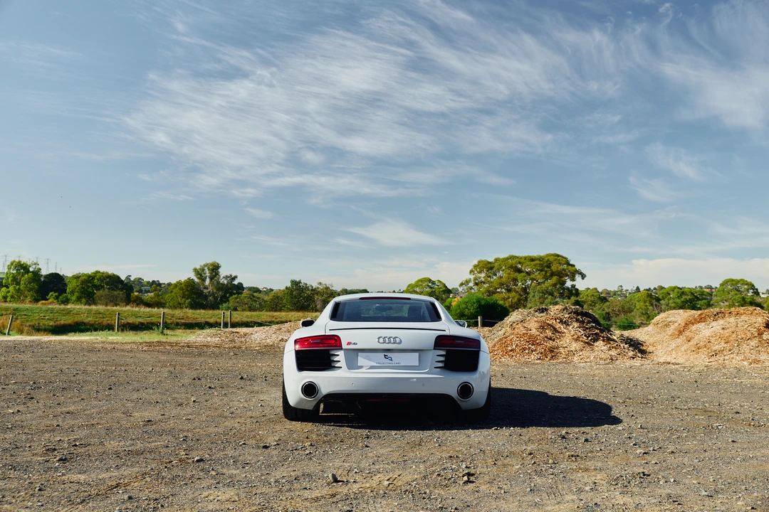 2014 Audi 42 R8 - Image 6 of 31