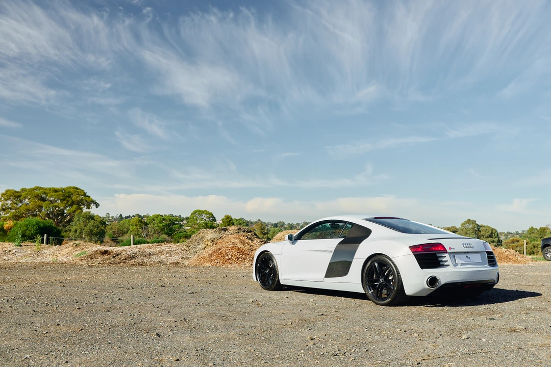 2014 Audi 42 R8 - Image 5 of 31