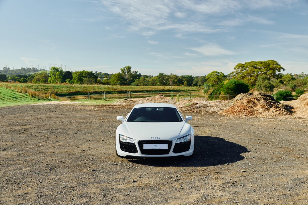 2014 Audi 42 R8 - Image 10 of 31