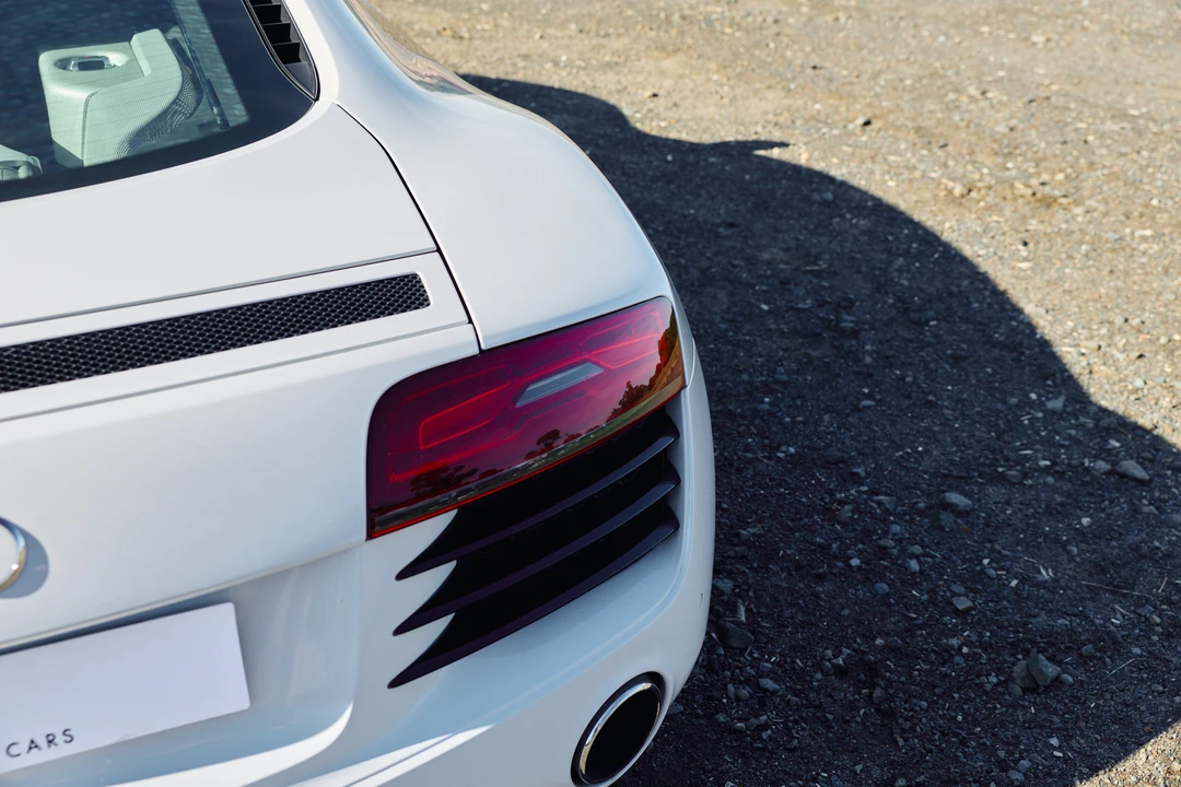 2014 Audi 42 R8 - Image 26 of 31