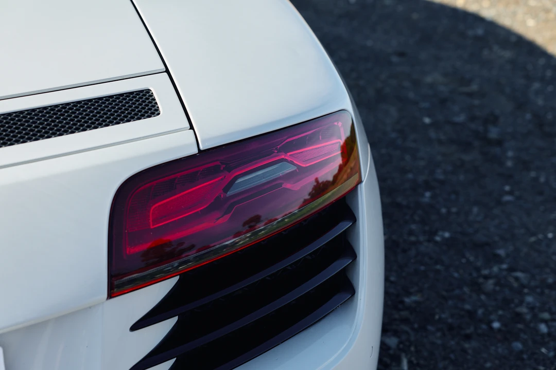 2014 Audi 42 R8 - Image 27 of 31