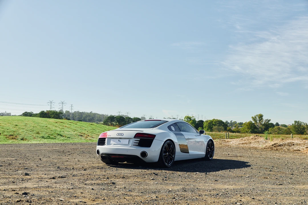 2014 Audi 42 R8 - Image 7 of 31