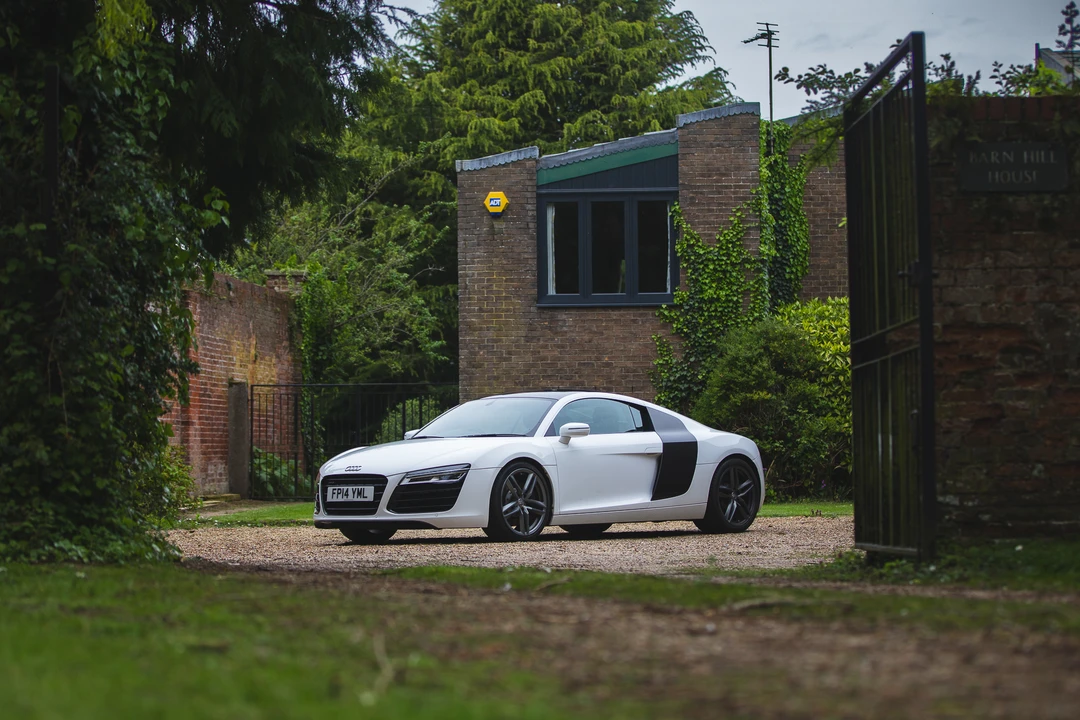 2014 Audi 42 R8 - Image 11 of 31