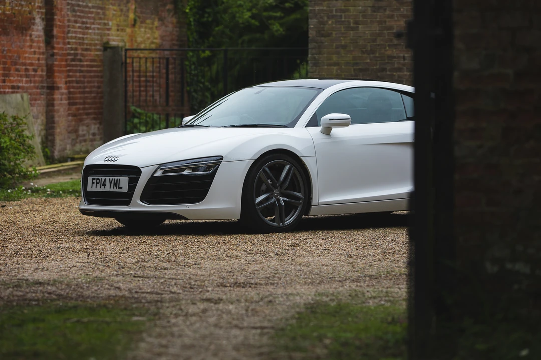 2014 Audi 42 R8 - Image 12 of 31