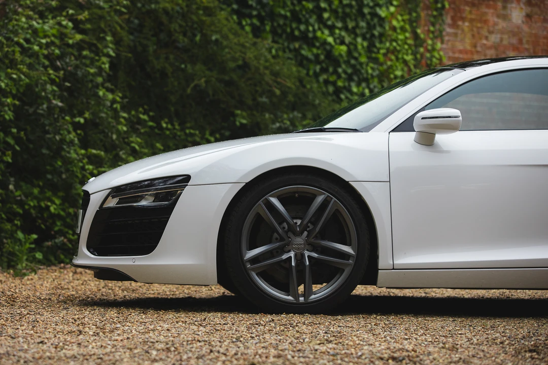 2014 Audi 42 R8 - Image 13 of 31