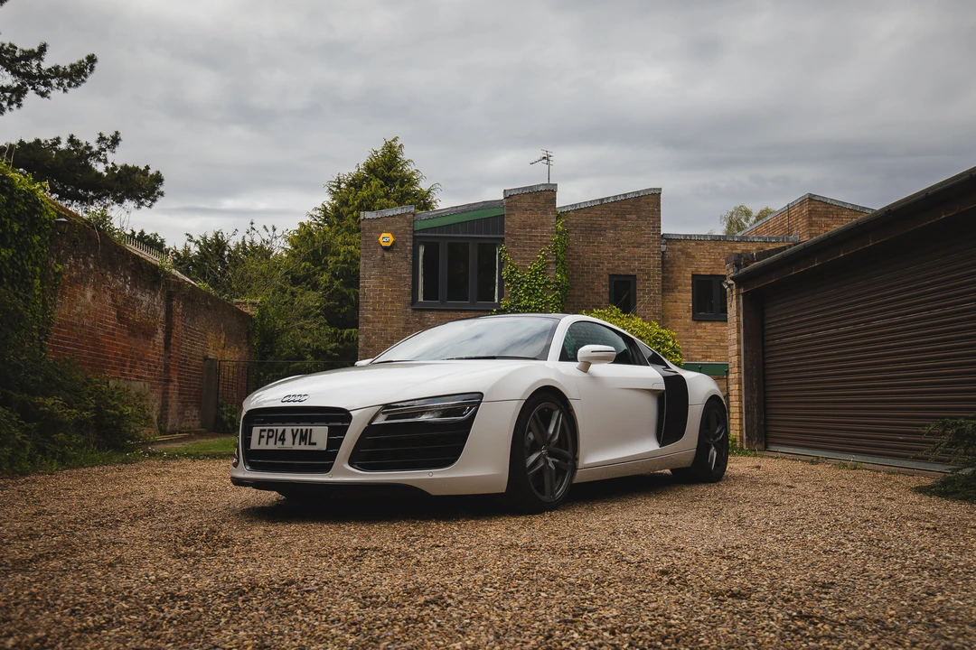 2014 Audi 42 R8 - Image 9 of 31