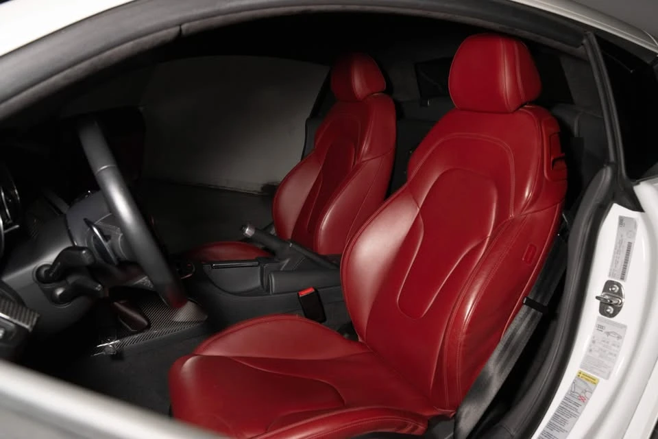 2014 Audi 42 R8 - Image 12 of 14