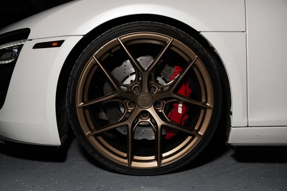 2014 Audi 42 R8 - Image 8 of 14