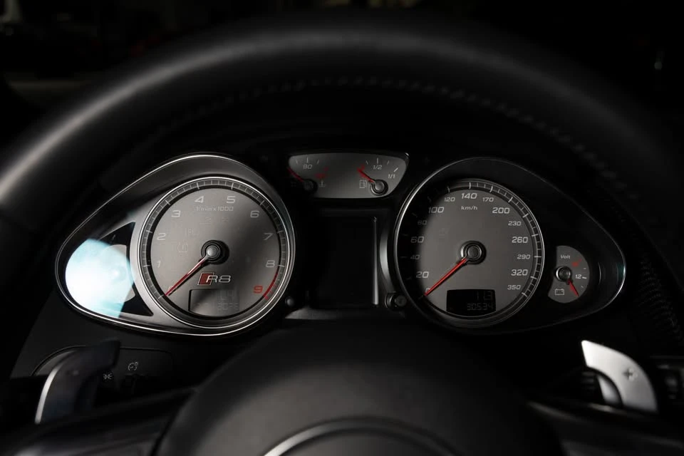 2014 Audi 42 R8 - Image 9 of 14