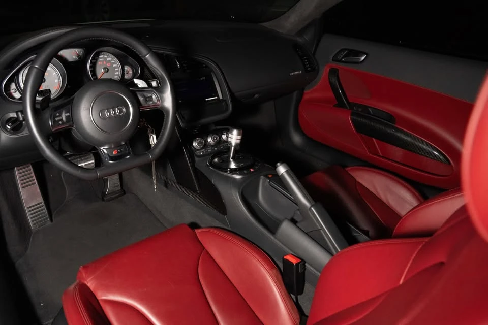2014 Audi 42 R8 - Image 13 of 14