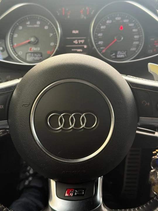 2014 Audi 42 R8 - Image 8 of 8