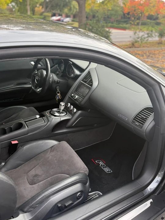 2014 Audi 42 R8 - Image 6 of 8