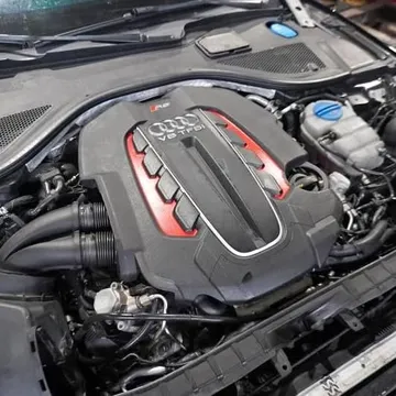 2014 Audi RS7 Engine