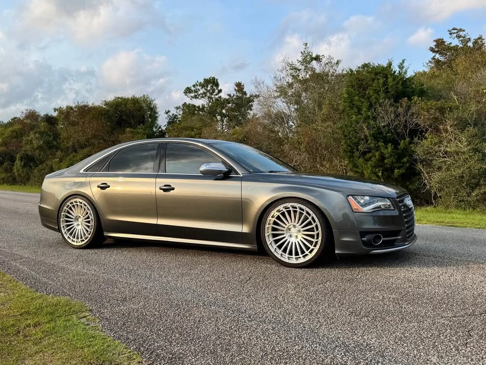2014 Audi D4 S8 - Image 3 of 20
