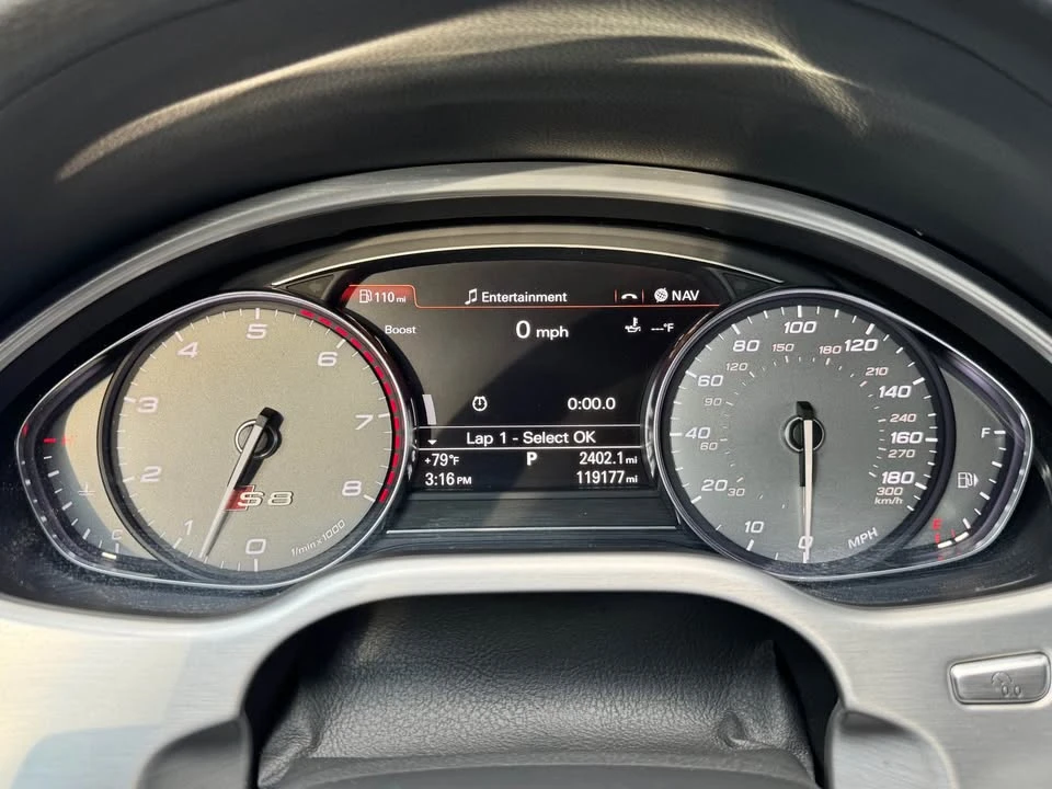 2014 Audi D4 S8 - Image 10 of 20
