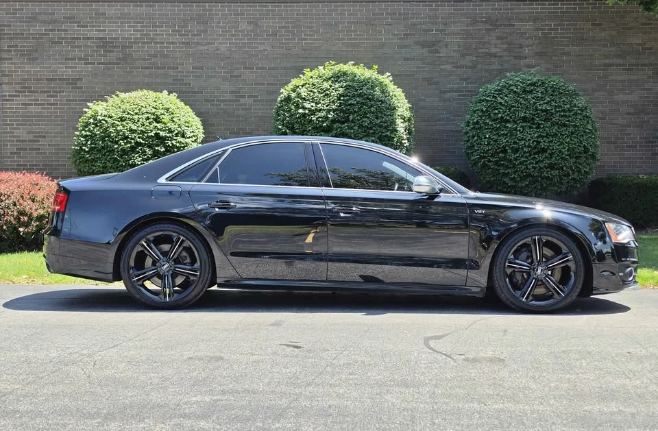 2014 Audi D4 S8 - Image 8 of 17