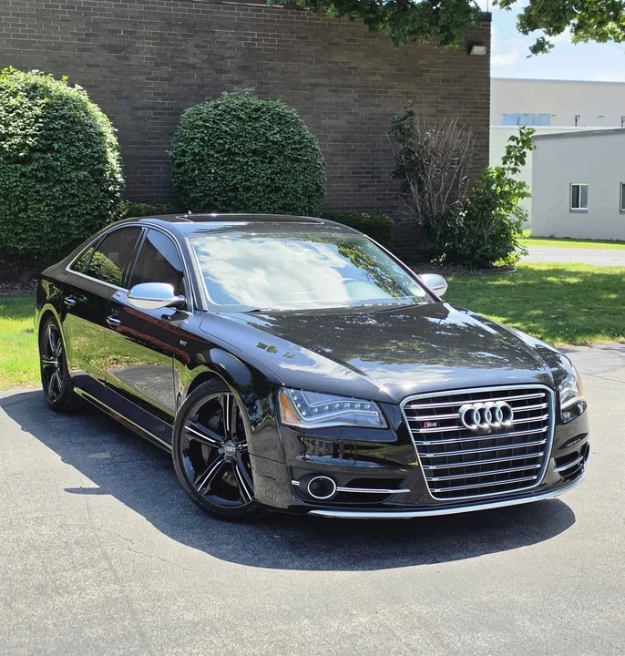 2014 Audi D4 S8 - Image 2 of 17