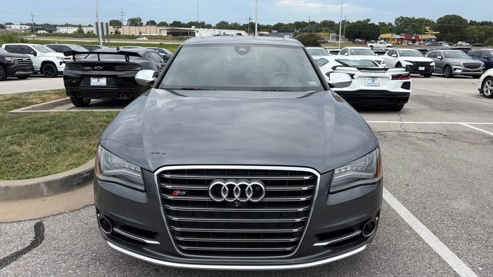 2014 Audi D4 S8 - Image 5 of 12