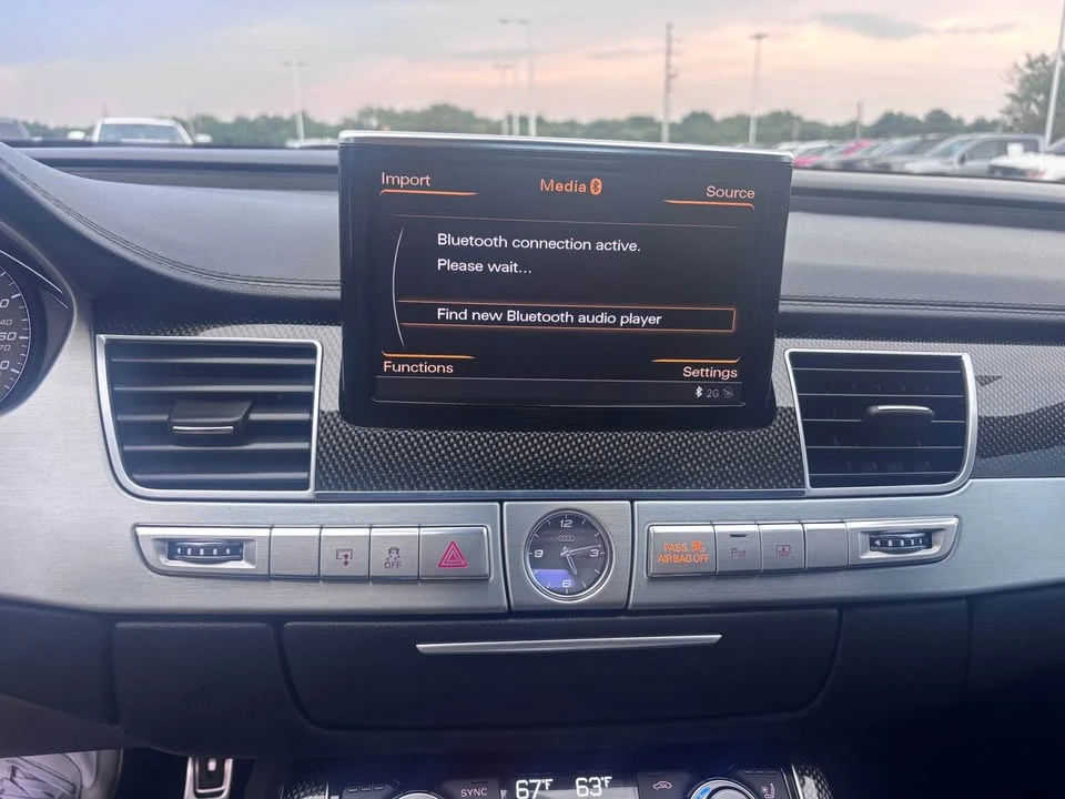 2014 Audi D4 S8 - Image 10 of 18